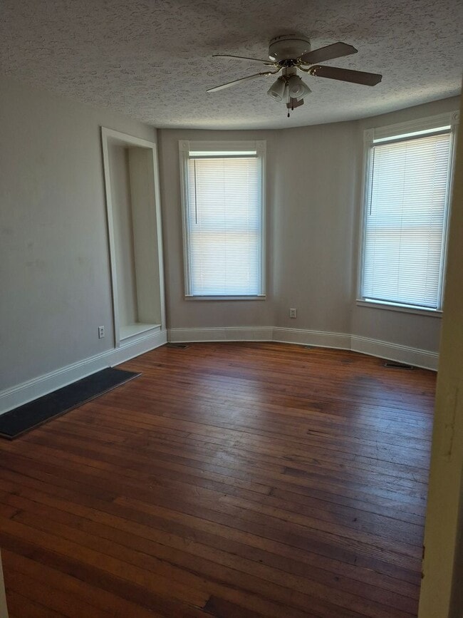 Photo - 2101 Park Ave Unit B