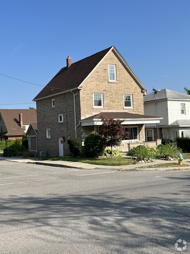 Building Photo - 2895 Lewiston Rd Rental