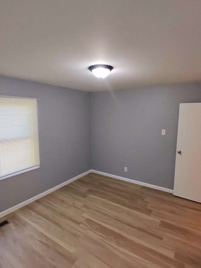 Photo - Freshly Updated Florissant Rental – Perfec...