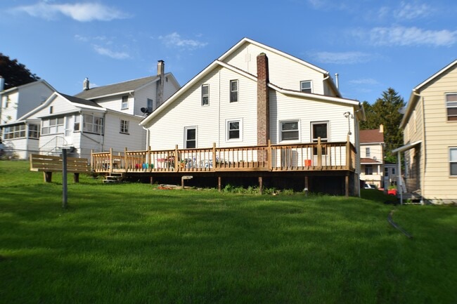 Photo - 123 Reynolds St