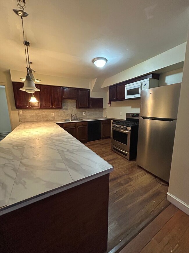 Photo - 52 N 18th St Unit Apartment A