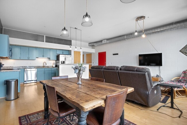 Photo - Upscale condo in Belmar Commons Unit B