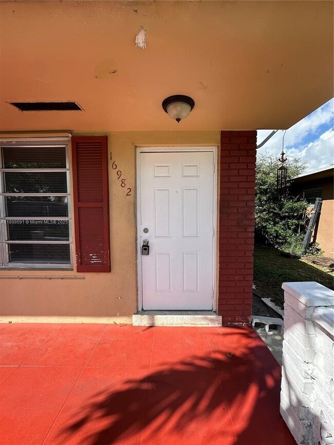 Photo - 16980 N Miami Ave Unit 16982