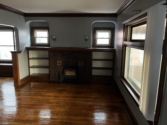 Building Photo - 4004 E 147th St