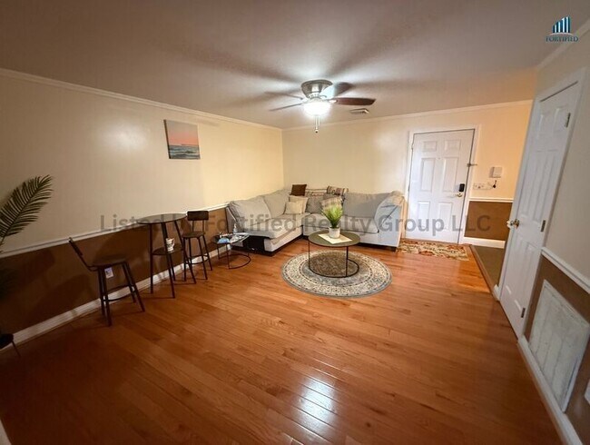 Photo - 1556 N Main St Unit 11