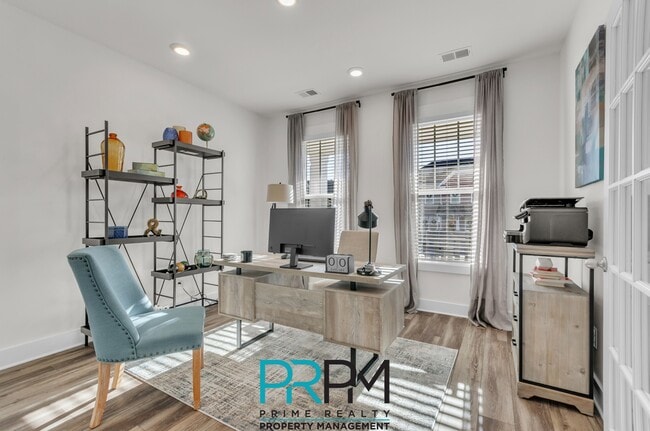 Photo - 412 Granbury Dr