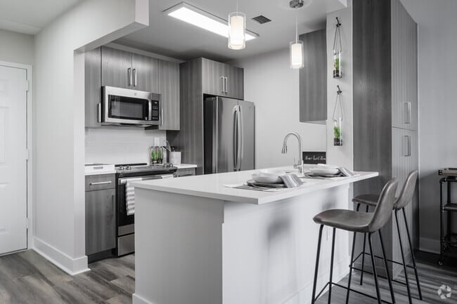 1BR, 1BA - 680SF - Kitchen