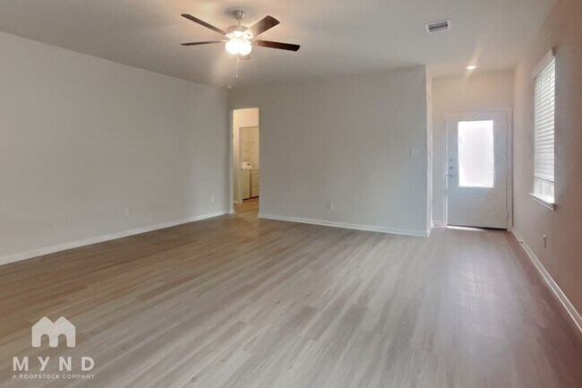 Photo - 15431 Maple Ter Dr