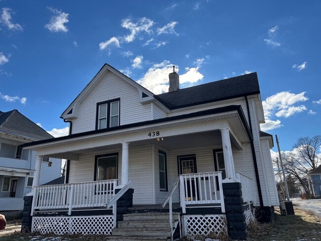 Building Photo - 438 Locust St