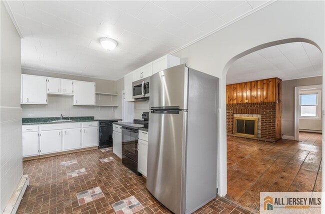 Photo - 20 Willow Ave