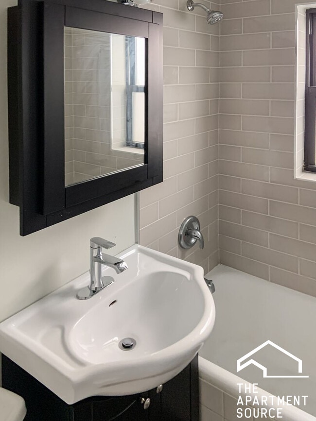 Photo - 514 W Cornelia Ave Unidad 106