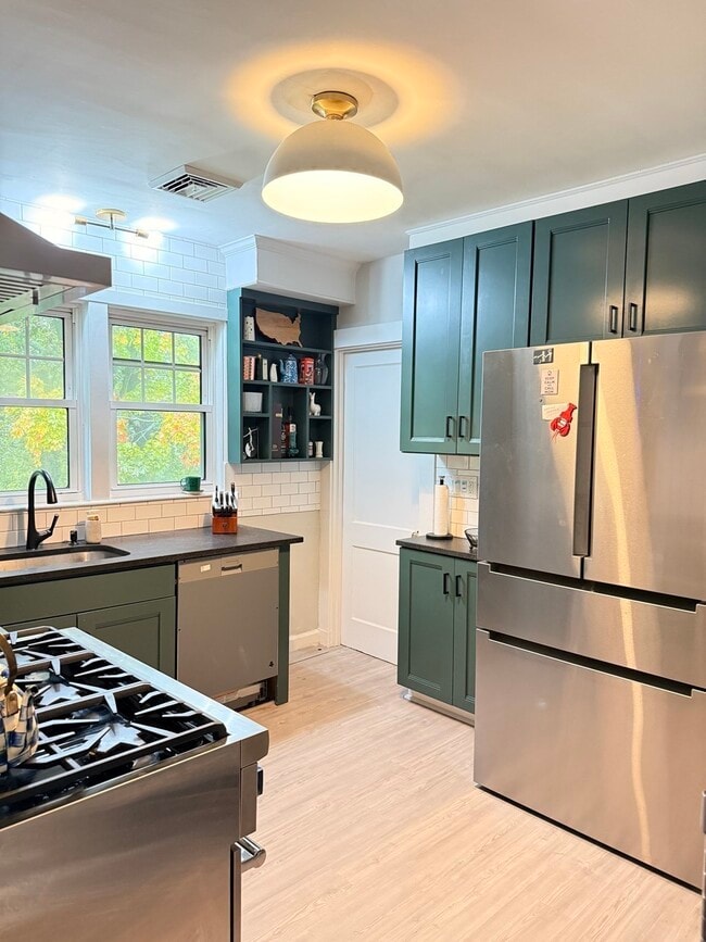 131 Mt Vernon St
