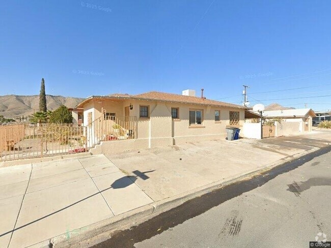 Building Photo - 3431 Richmond Ave Rental