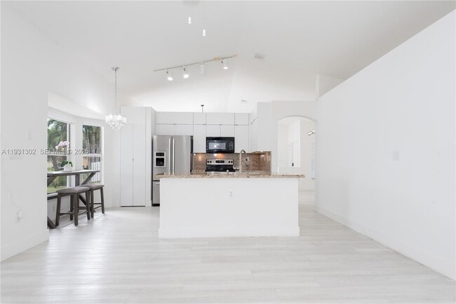 Photo - 1901 SW 129th Terrace