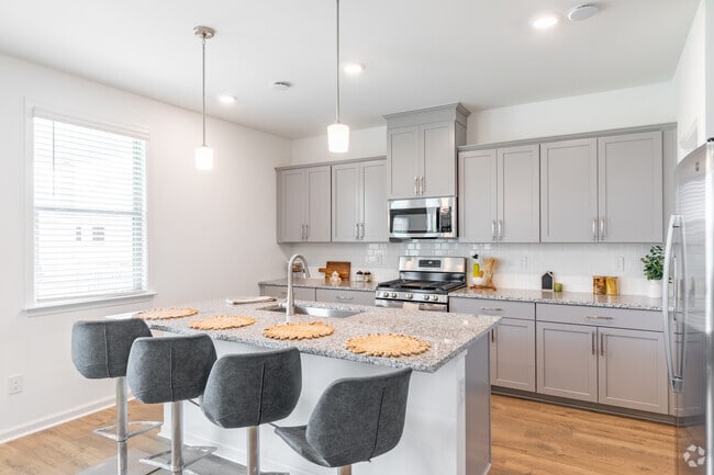 4BR, 2.5BA - 2714SF (Atwood)