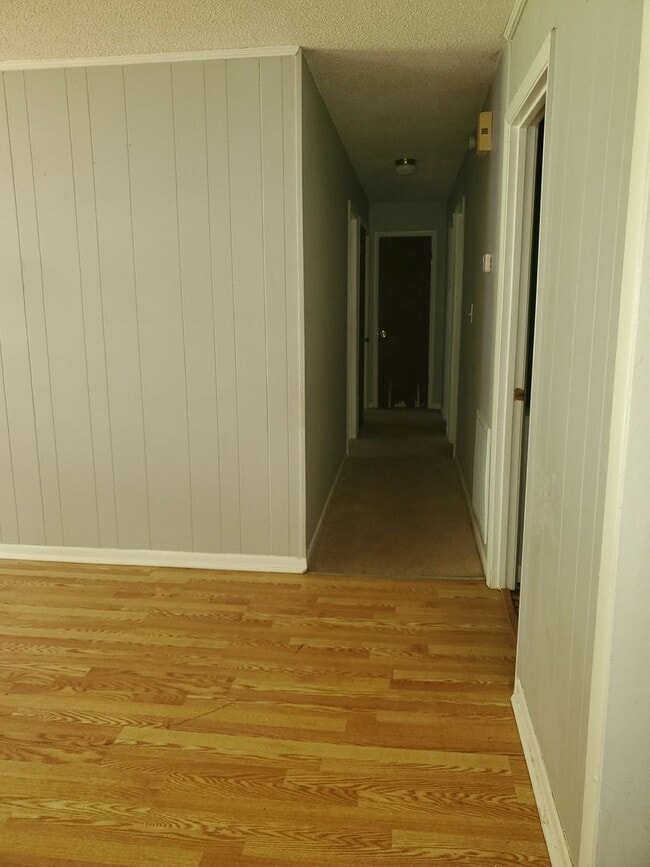 Photo - 203 Gateway Dr