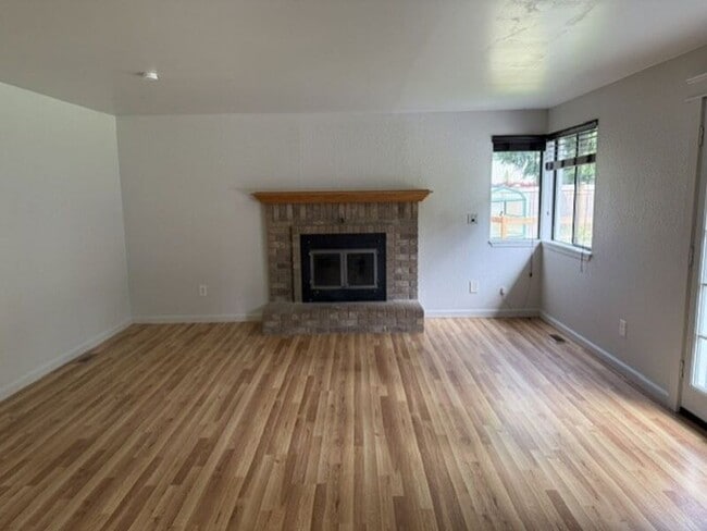 Photo - 5019 139th Pl NE