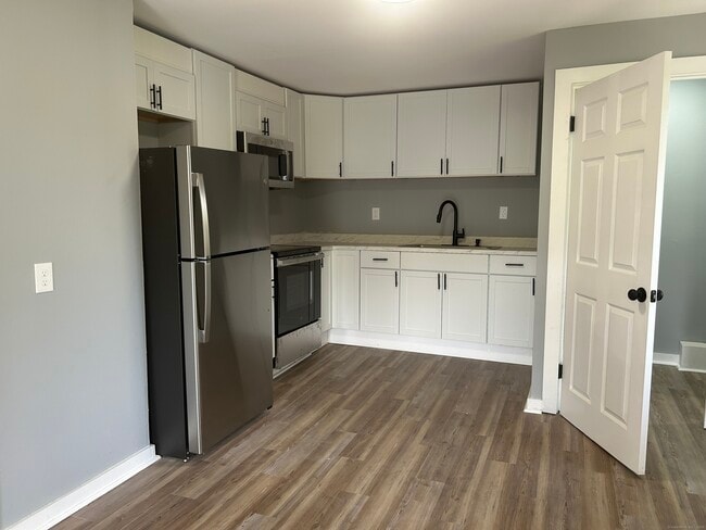 Photo - 27 N Main St Unit 3