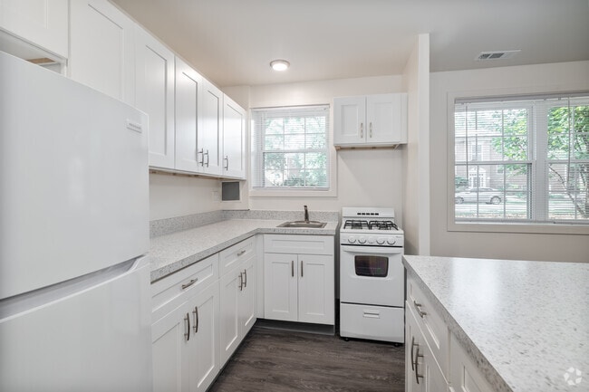 1BR Upgrade - Kitchen - Broadview Gardens Apartments