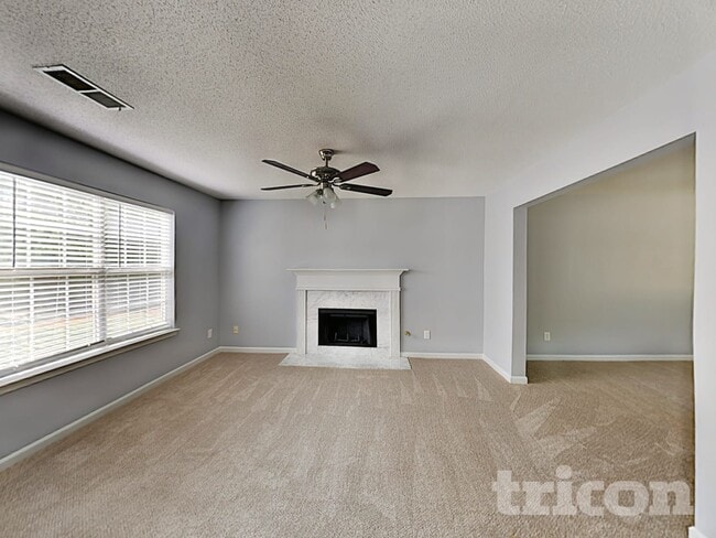 Photo - 5325 Rolling Meadow Dr SW