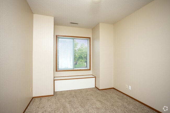 2BR, 1BA - Aspen/892 SF