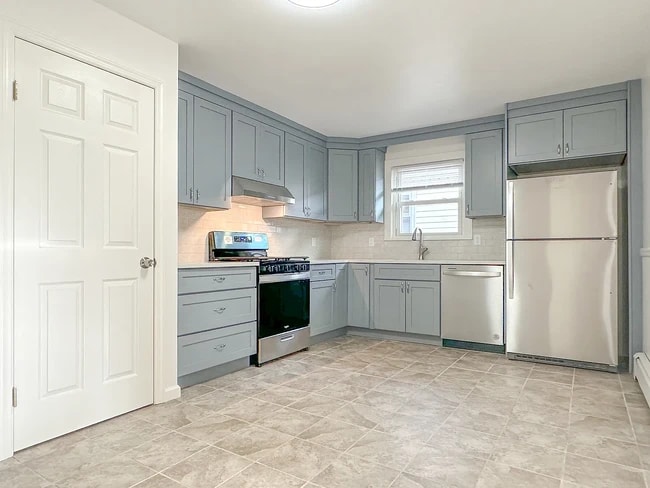 Photo - 76 Front St Unidad 2nd floor