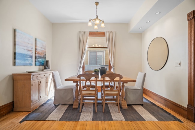 Photo - 3344 Girard Ave S