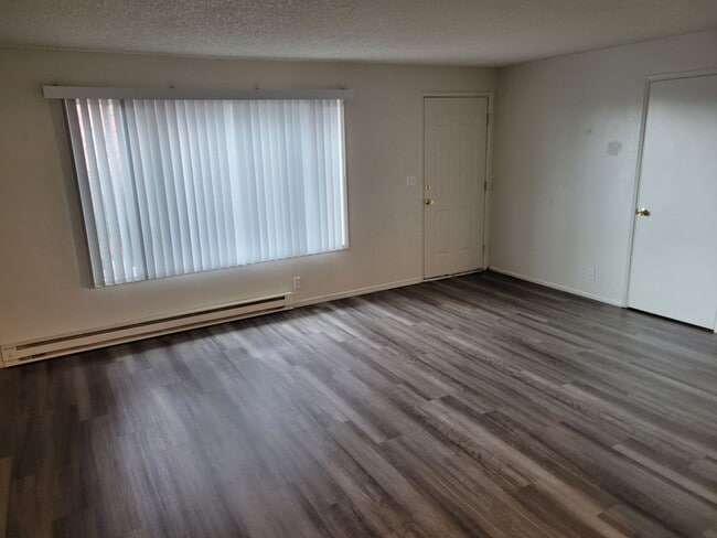 Photo - 619-621 Blaine Unit 619