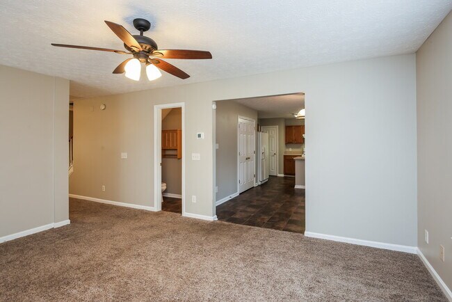 Photo - 919 Bramble Way