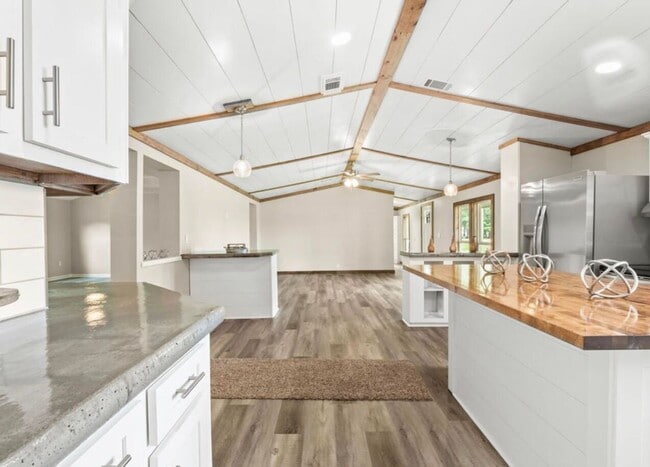 Photo - 4747 Port Arthur Ave