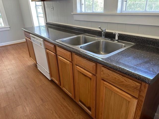 Photo - 2470 Sayner Ave