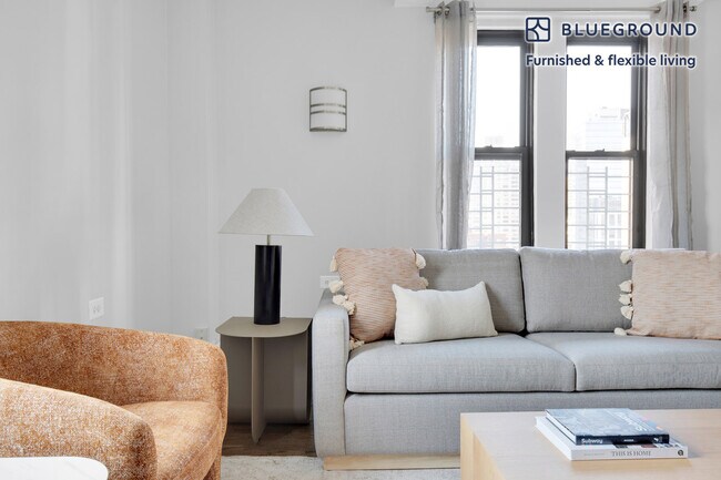 Photo - 240 W 73rd St Unidad FL11-ID732