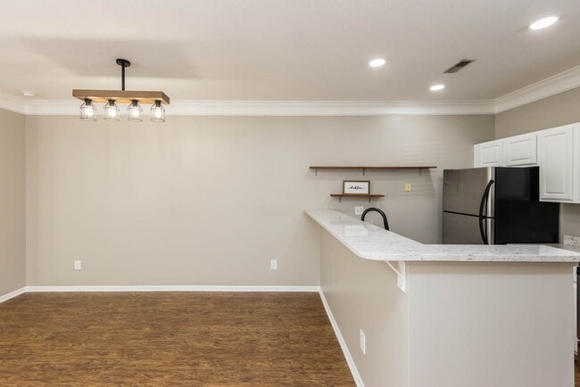 Photo - 6010 Inishmore Ln