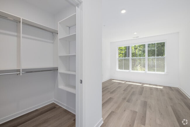 2BR, 2BA - 1,100SF - Primary Bedroom/Walk-in Closet