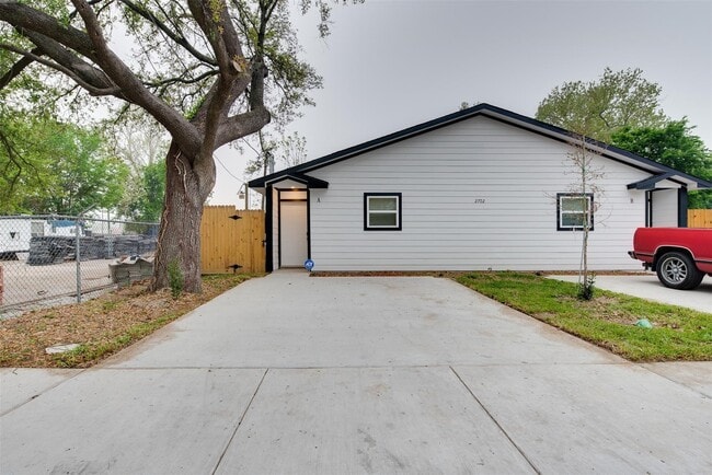 Photo - 2702 Reid St Unit A