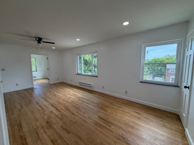 Photo - 419 Elm St Unidad 419-2