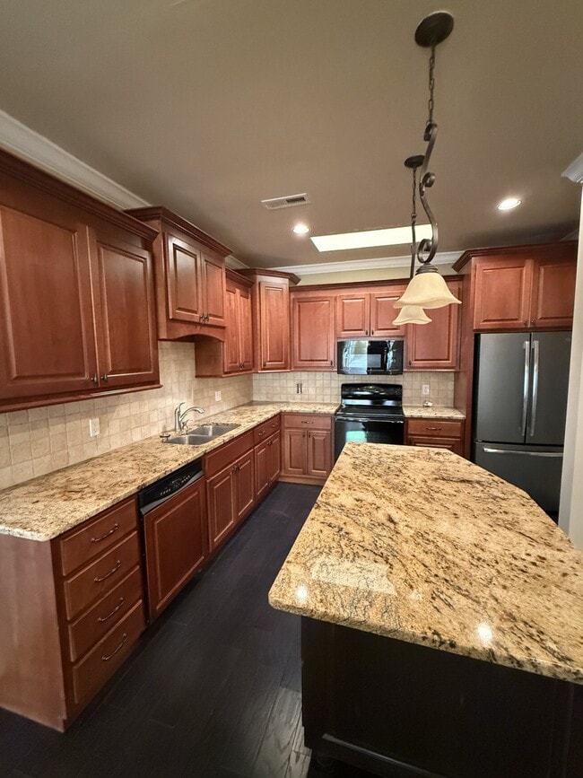 Photo - 15047 Ashmont Blvd SE