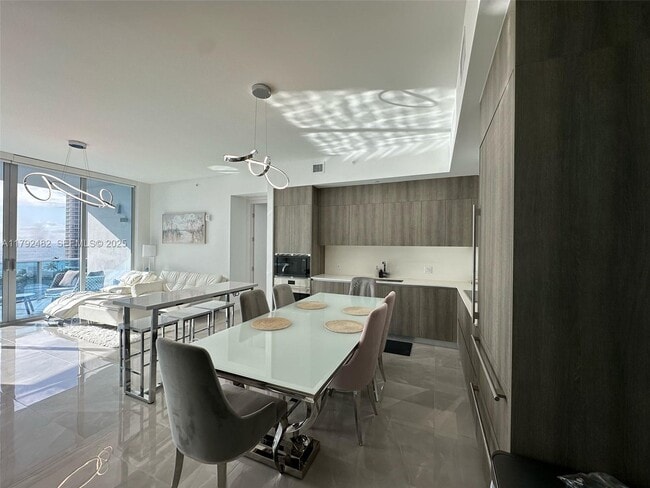 17550 Collins Ave Unit 902