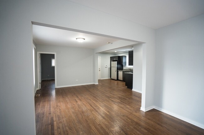 Photo - 2204 N Nagle Ave Unit 1