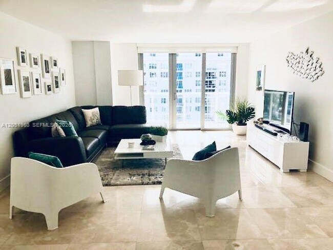 Photo - 5701 Collins Ave