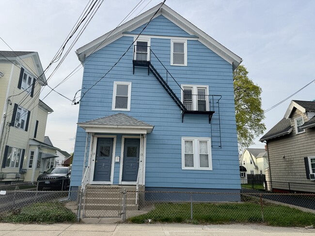 Building Photo - 13 Elizabeth St