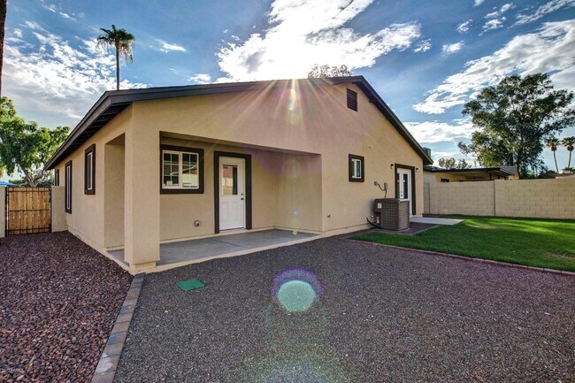 Photo - 4820 W Golden Ln