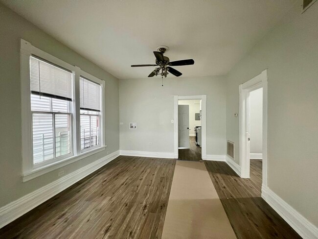 Photo - 1742 N Saint Louis Ave Unit 2