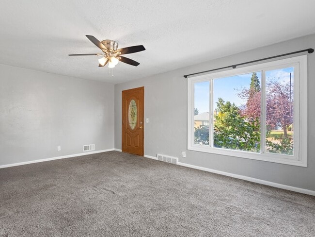 Photo - 1547 Cahoon St
