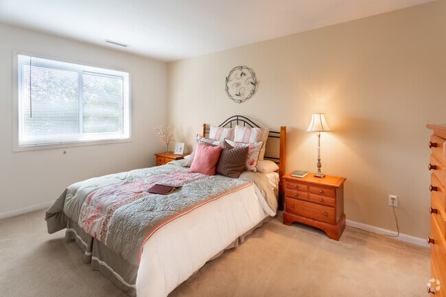 1BR,1BA,850SF