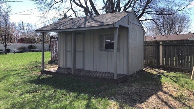 Photo - 401 Lufkin Dr