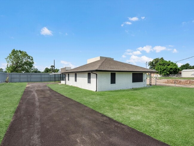 Building Photo - 12922 McNair St