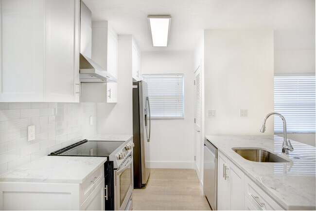 Photo - 530 S Federal Hwy Unidad 1