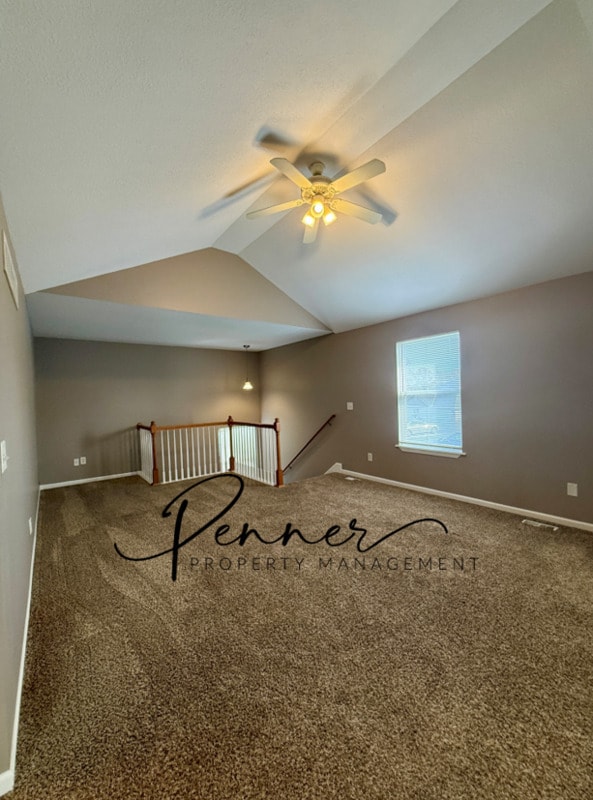 Photo - 1015 NW Willow Dr