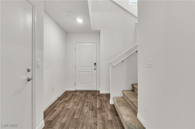 Photo - 6952 Crescent Gold St